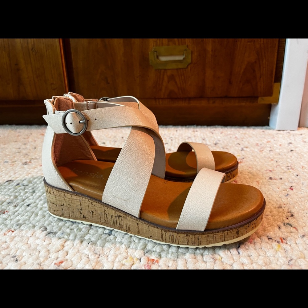 Kensie white platform sandals
